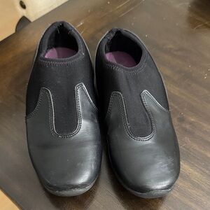 Black jazz shoes